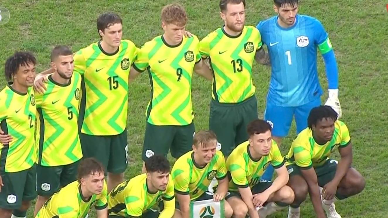 中场球员闯入禁区助球队战胜对手