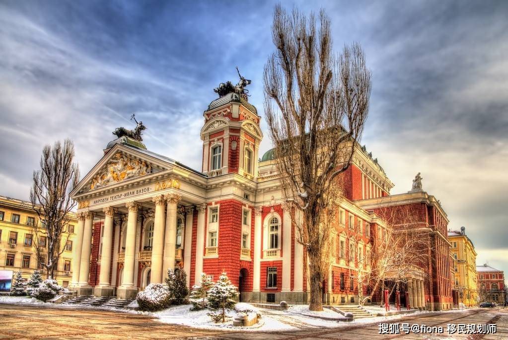 包含保加利亚队临危不乱谨慎备战迅速反击的词条