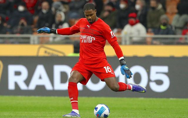 包含AC米兰历史上5位效力过的门将，谁是最佳守门员？的词条