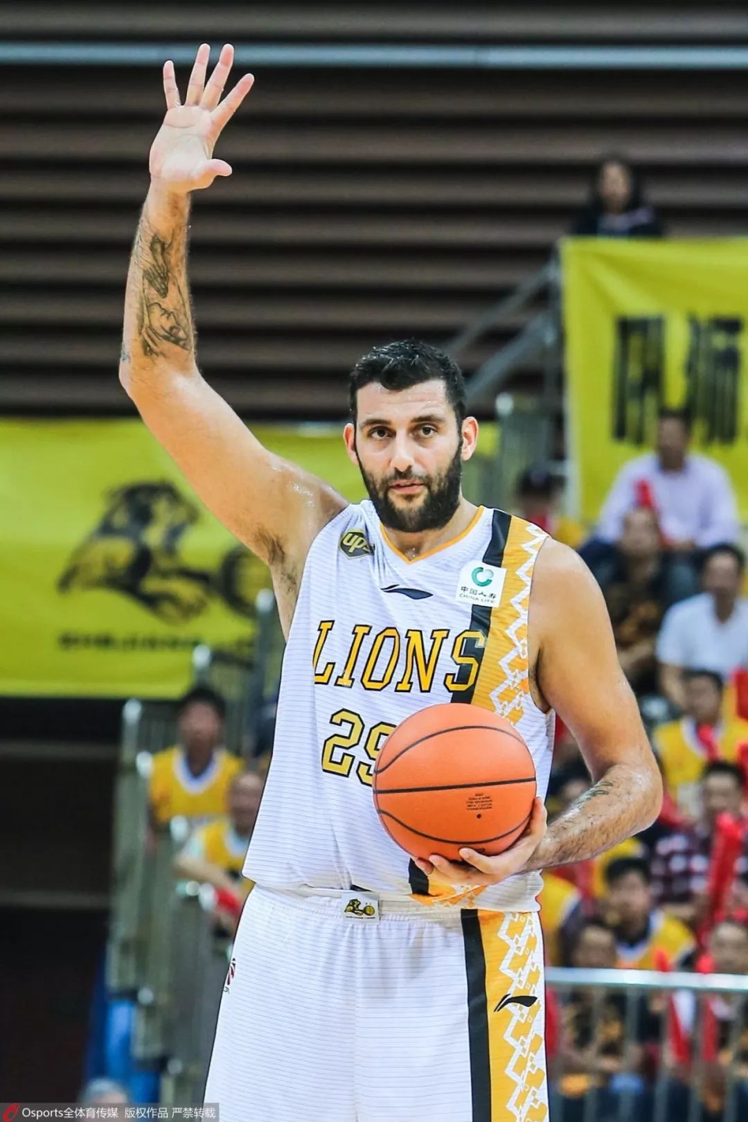 深圳佳兆业豪取连胜，势如破竹的简单介绍