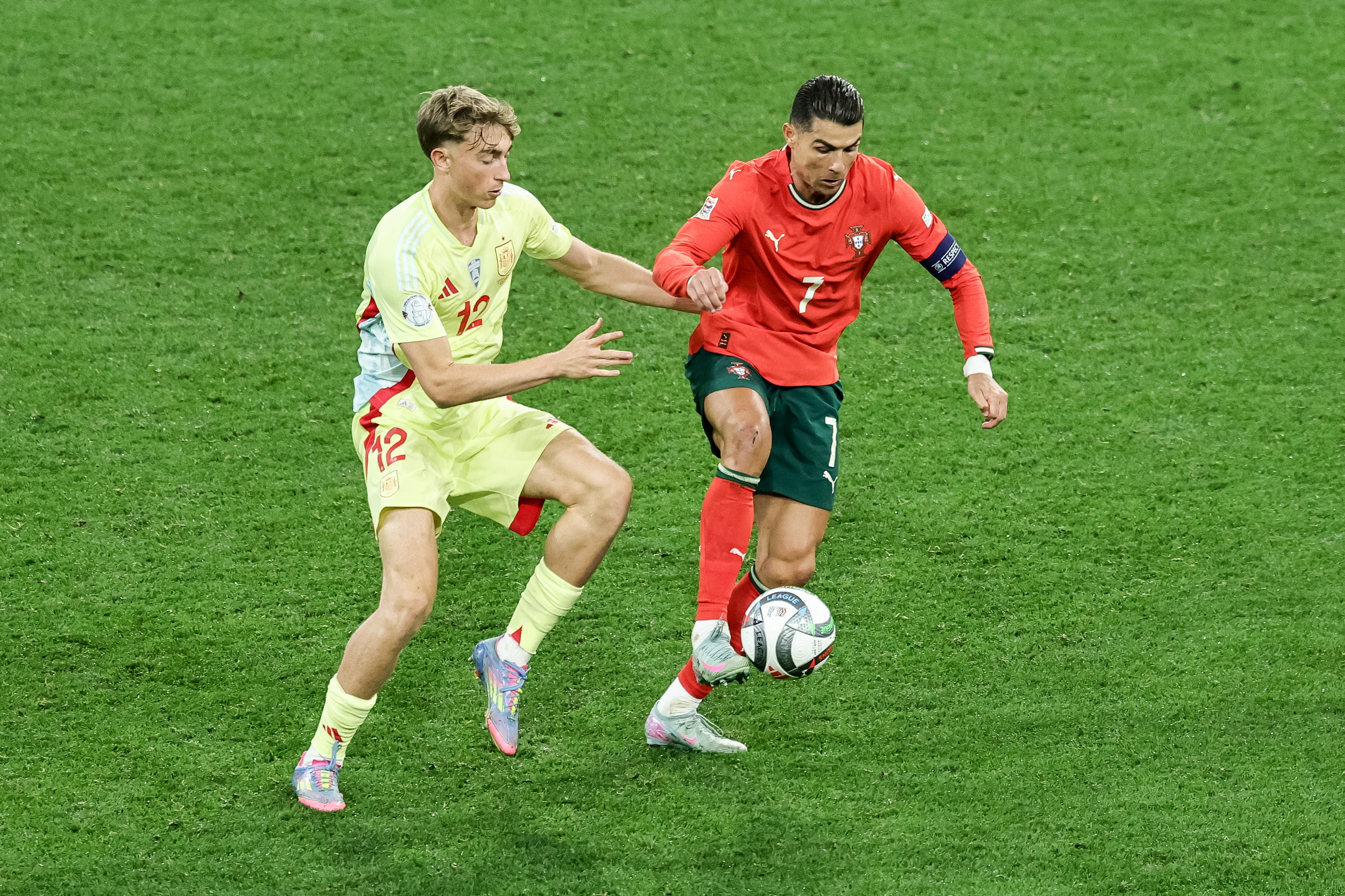 关于葡萄牙小胜瑞典，小组积分领跑依旧完美的信息